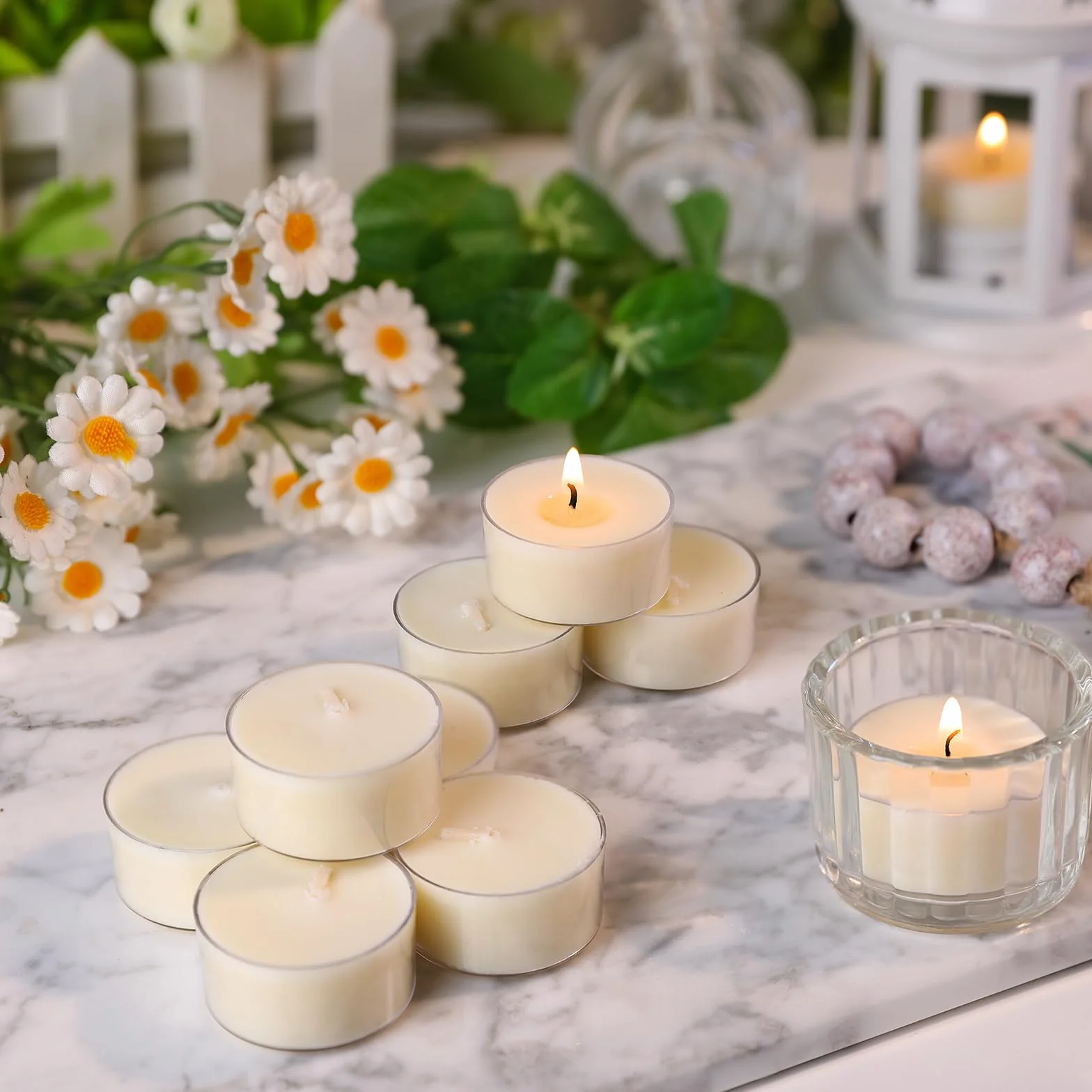 25 sztuk naturalnych, bezzapachowych świeczek typu tealight ze 100% wosku sojowego, czas palenia 6 godzin, bez parafiny, nietoksyczne, wegańskie, w przezroczystej filiżance