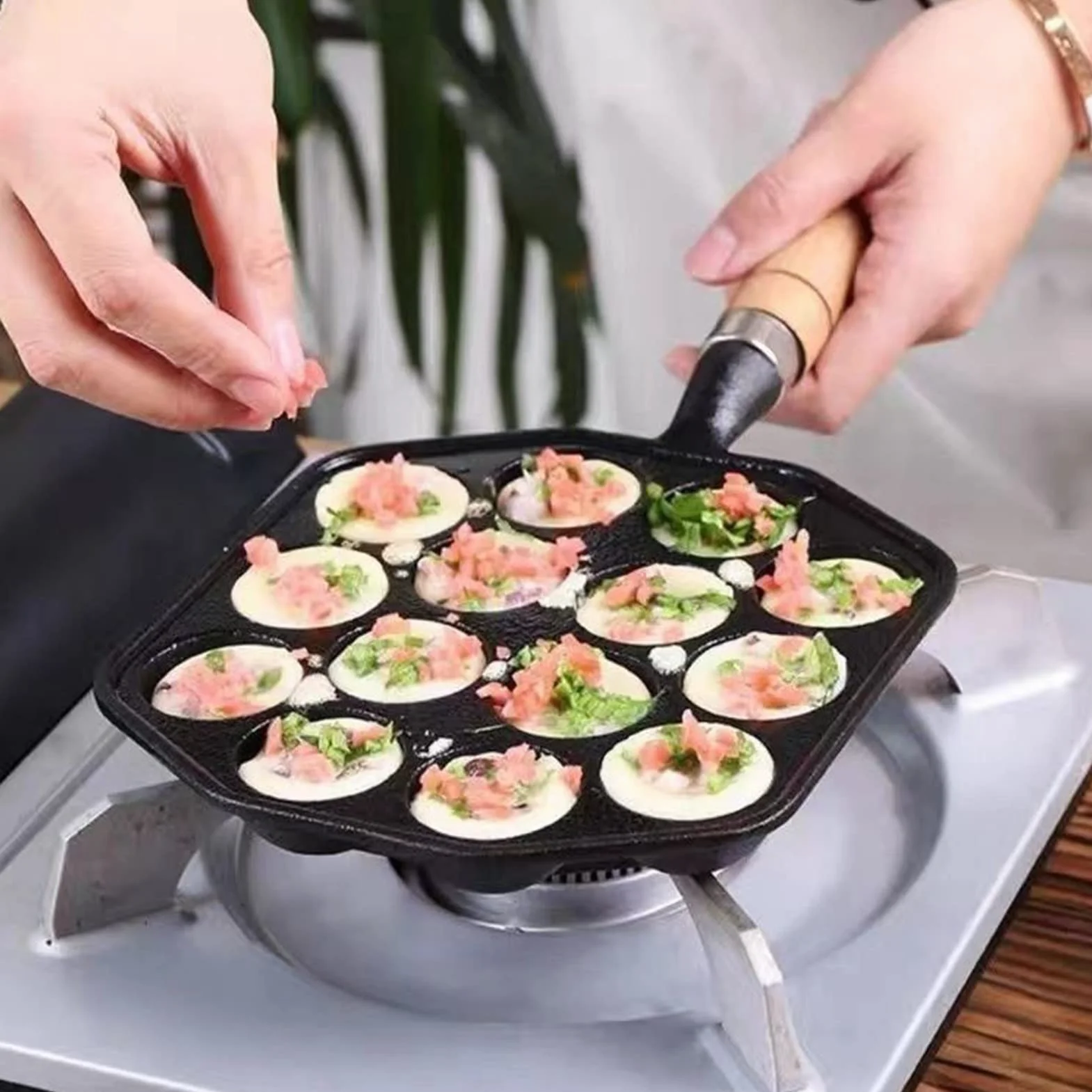 Takoyaki Patelnia z 14 otworami, nieprzywierająca, żeliwna, ośmiornica, kształt kulek do mięsa ze zdejmowanym uchwytem