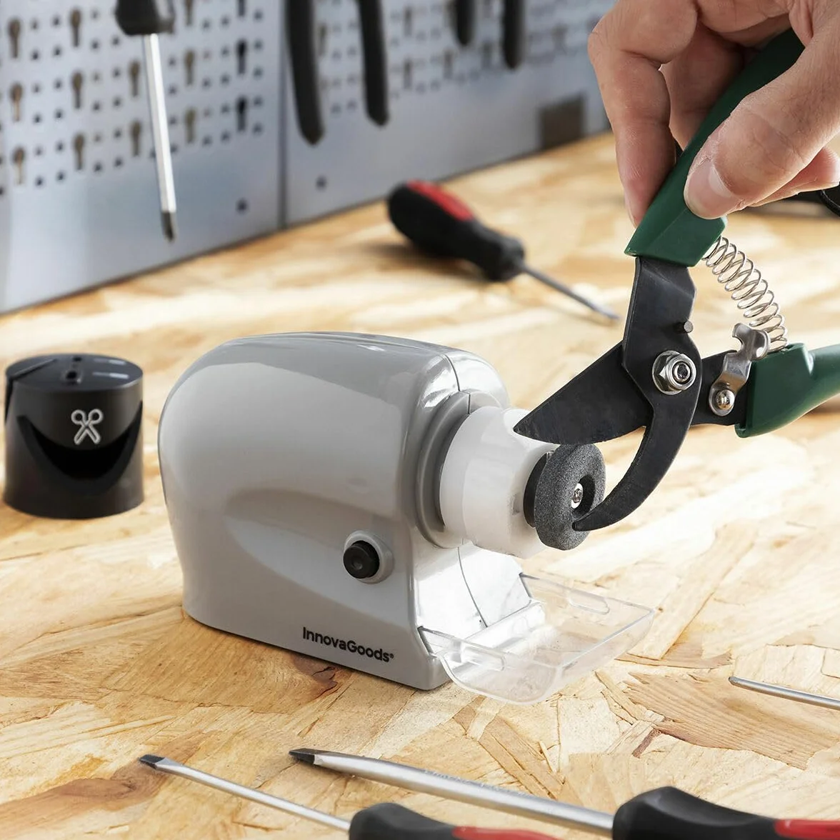 InnovaGoods® Elektryczny wielofunkcyjny ostrzak 6 w 1 ESharp, szybko i łatwo ostrzy Twoje noże i narzędzia, posiada 6 wymiennych głowic, idealny do użytku domowego i warsztatowego.