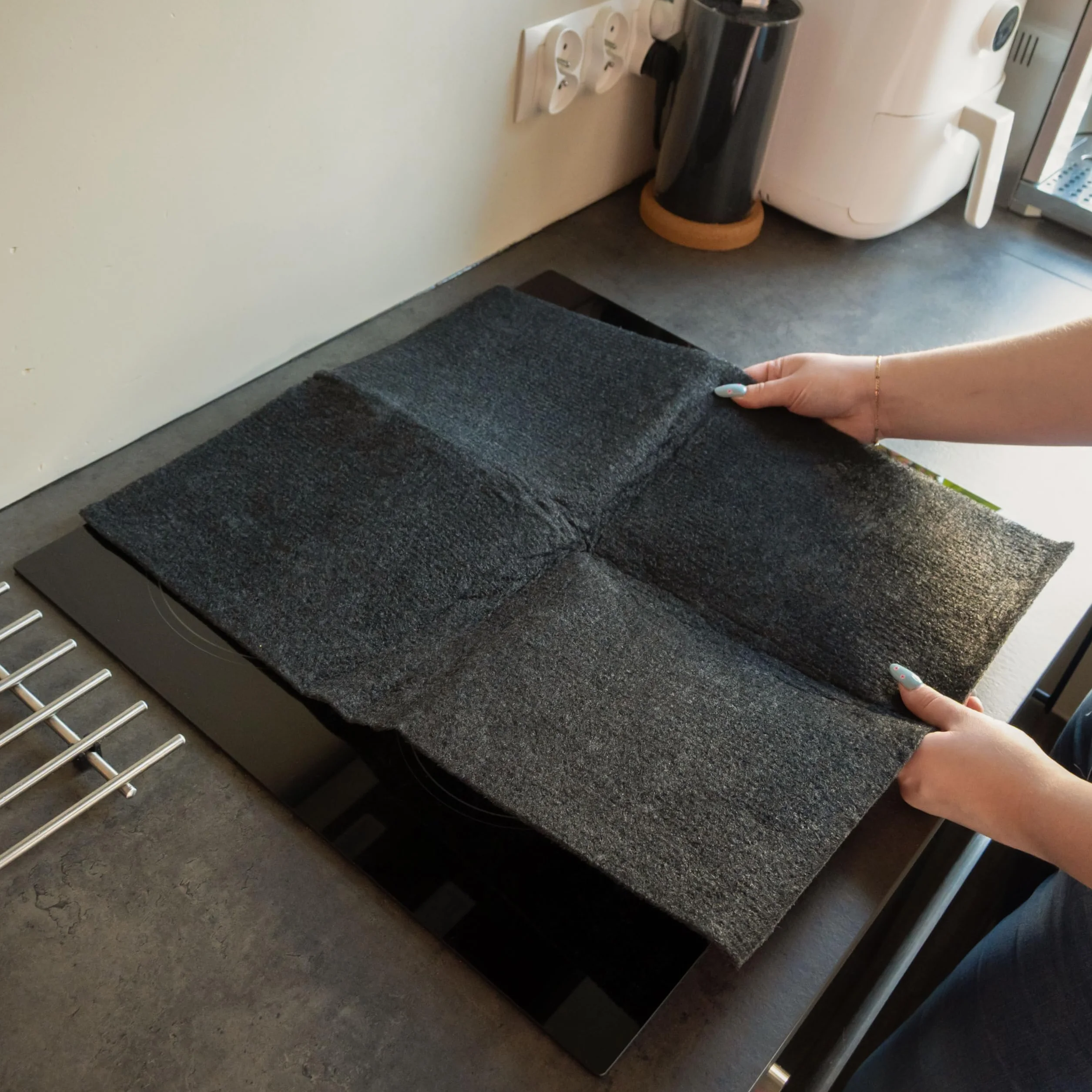 Sillar Filtr Węglowy do Okapu – Przycinany 38x56 cm – Uniwersalny Filtr Aktywnego Węgla Neutralizujący Zapachy i Tłuszcz