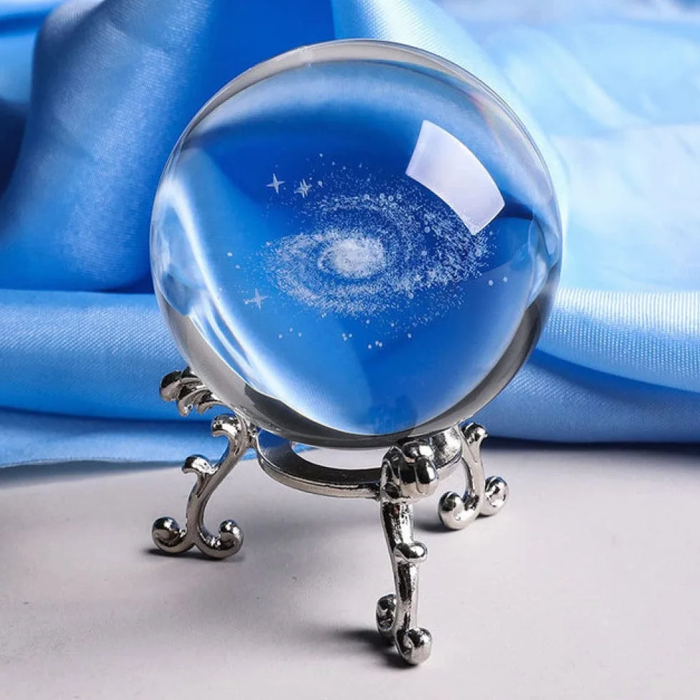 60/70/80MM średnica Globe Galaxy miniatury kryształowa kula 3d grawerowane szkło kwarcowe kula kula akcesoria do dekoracji domu, ze srebrną podstawą, 80mm