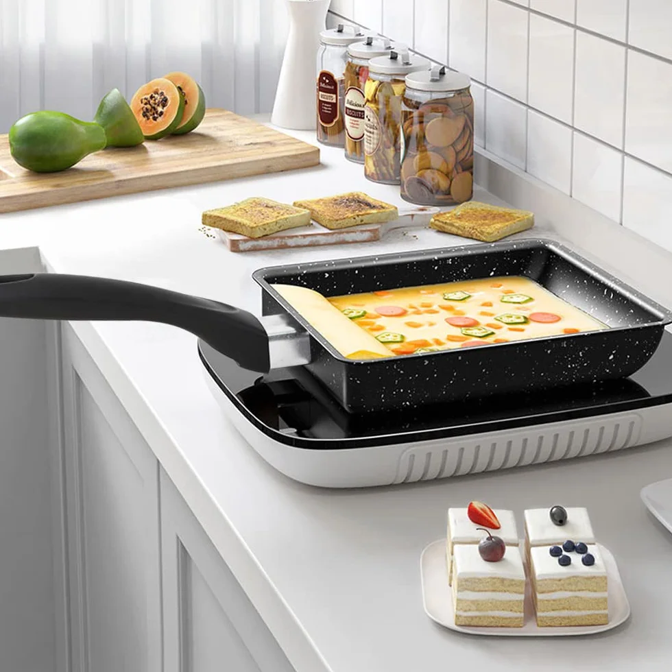Japońska patelnia do omletów, prostokątna mini patelnia do jajek z szeroką silikonową szpatułką i 2 pierścieniami do jajek sadzonych, nieprzywierająca patelnia Tamagoyaki, kuchnia domowa, przybory