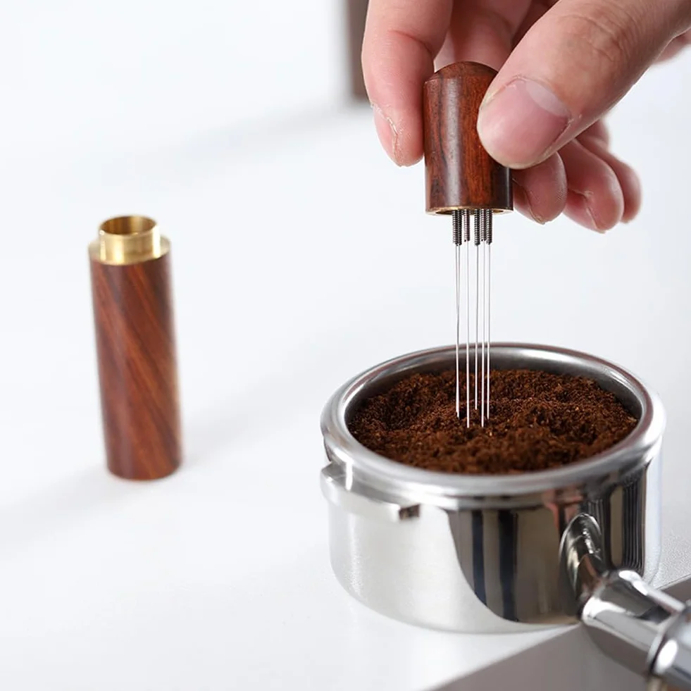 LightBeacon Pierścień dozujący kawy 58 mm, narzędzie do dystrybucji espresso, mieszadło do kawy z 6 cienkimi igłami, igłami do kawy dla baristów i miłośników kawy