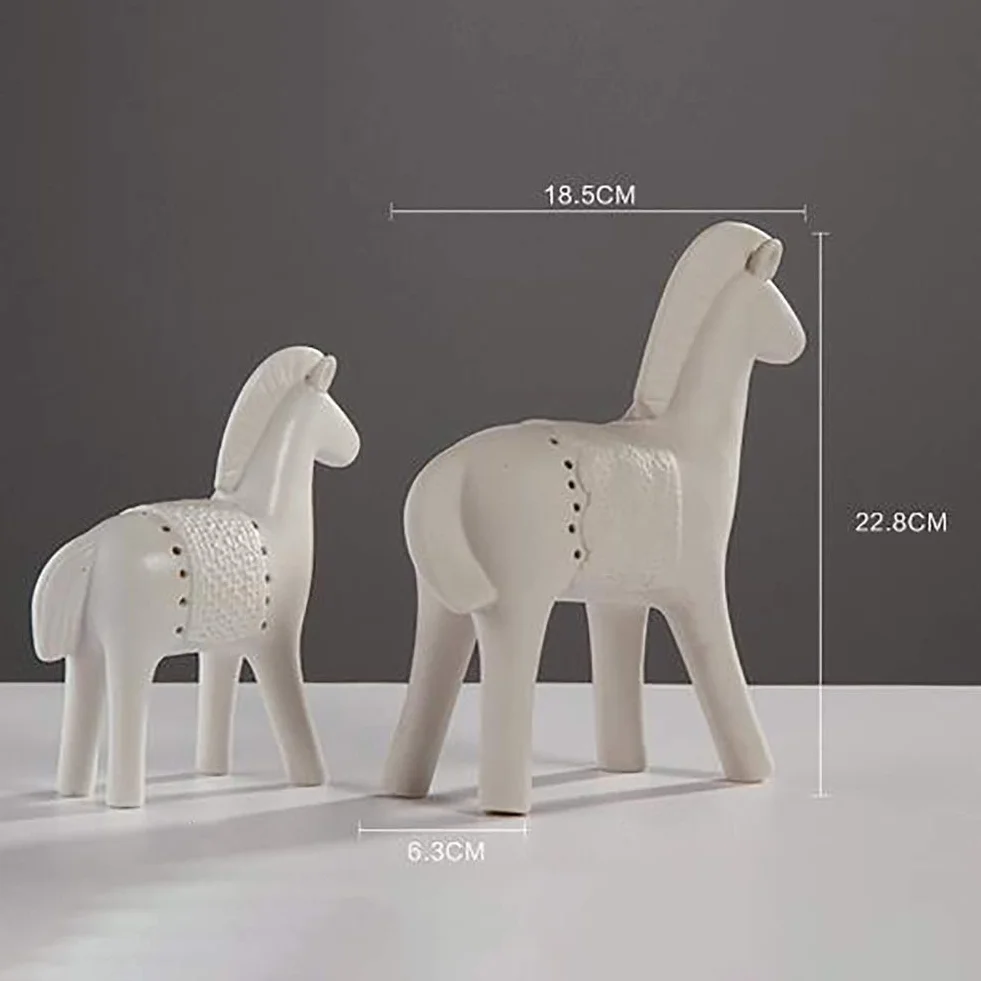 Rzeźba konia, ceramiczne posągi zwierząt, śliczne rękodzieło dekoracyjna figurka do dekoracji biura domowego, dla miłośników zwierząt, biały 2-częściowy zestaw prezent