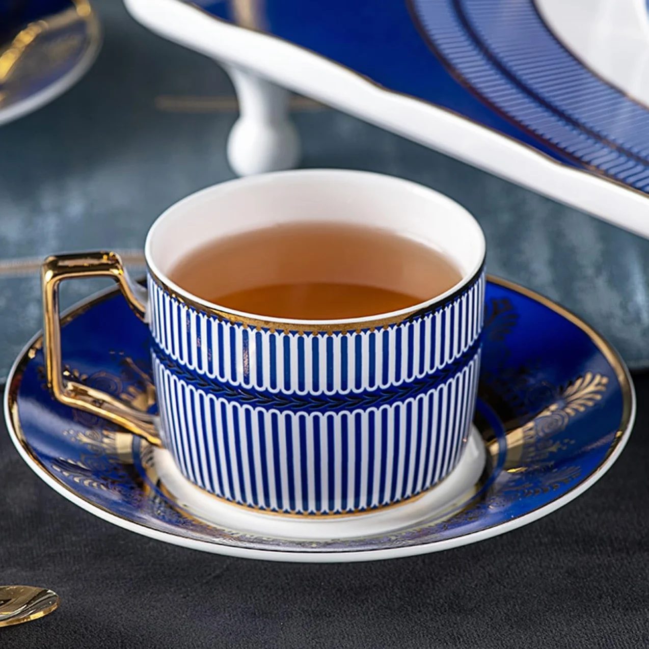 Zestaw do herbaty z porcelany kostnej z metalowym uchwytem, herbata kwiatowa, herbata owocowa, popołudniowa herbata, porcelanowe zestawy ze szklanym czajnikiem i podgrzewaczem, prezenty dla miłośnika