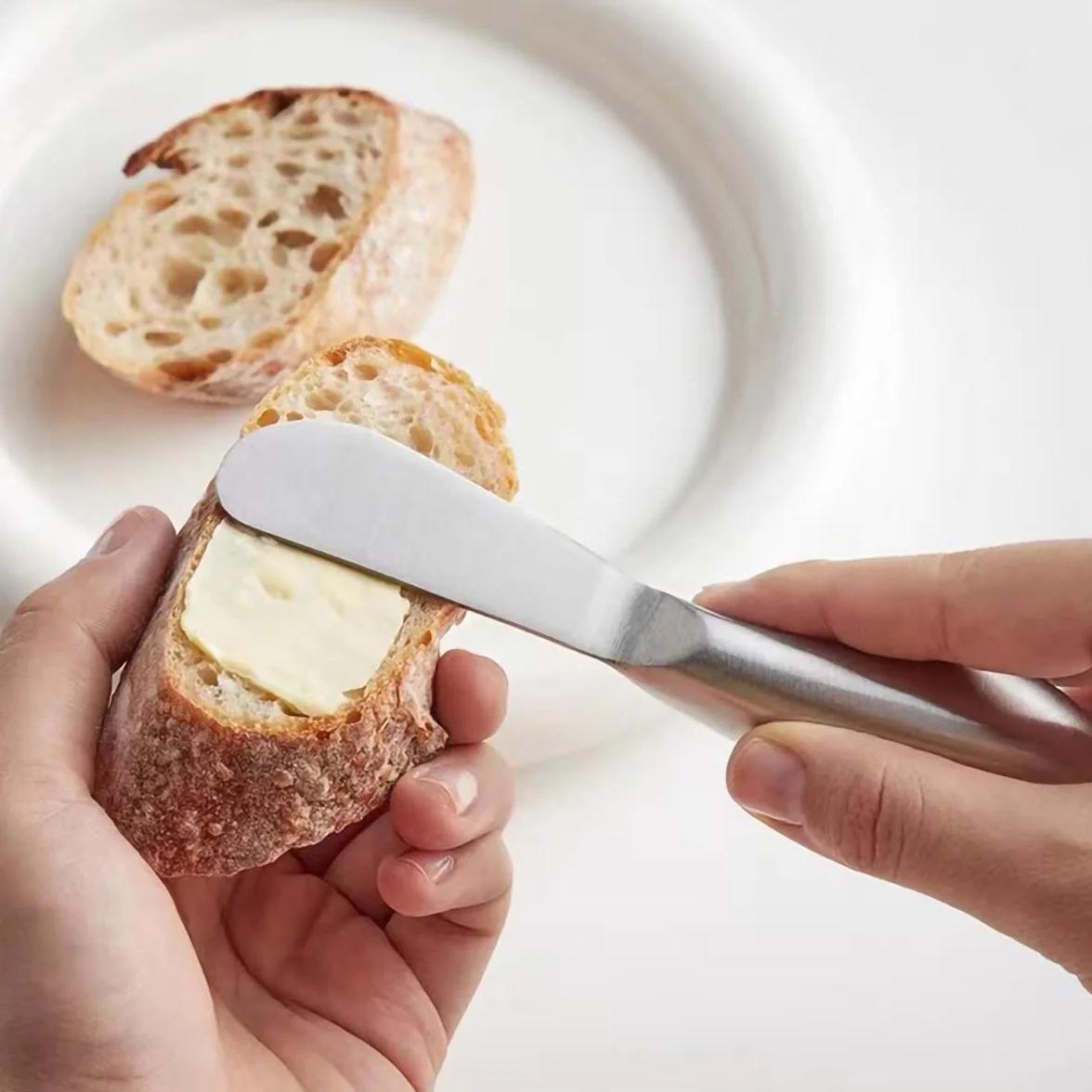 2 szt. Nóż do masła, zestaw noży do masła kuchennego, zestaw noży do serów z ergonomicznym wydrążonym uchwytem, nóż śniadaniowy do rozsiewacza sera (srebrny)