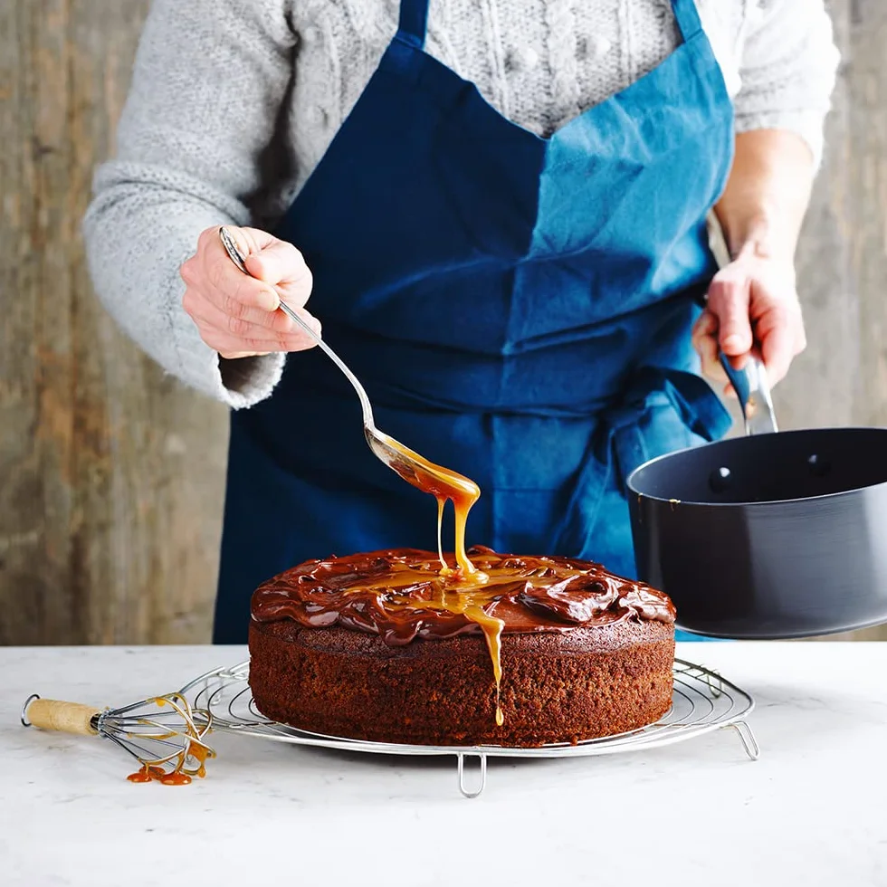 KitchenAid 2-częściowy zestaw form do pieczenia ze stali aluminiowanej, 20 cm i 24 cm, nieprzywierająca powłoka bez PFAS, nadaje się do piekarnika, mycia w zmywarce, kolor szary