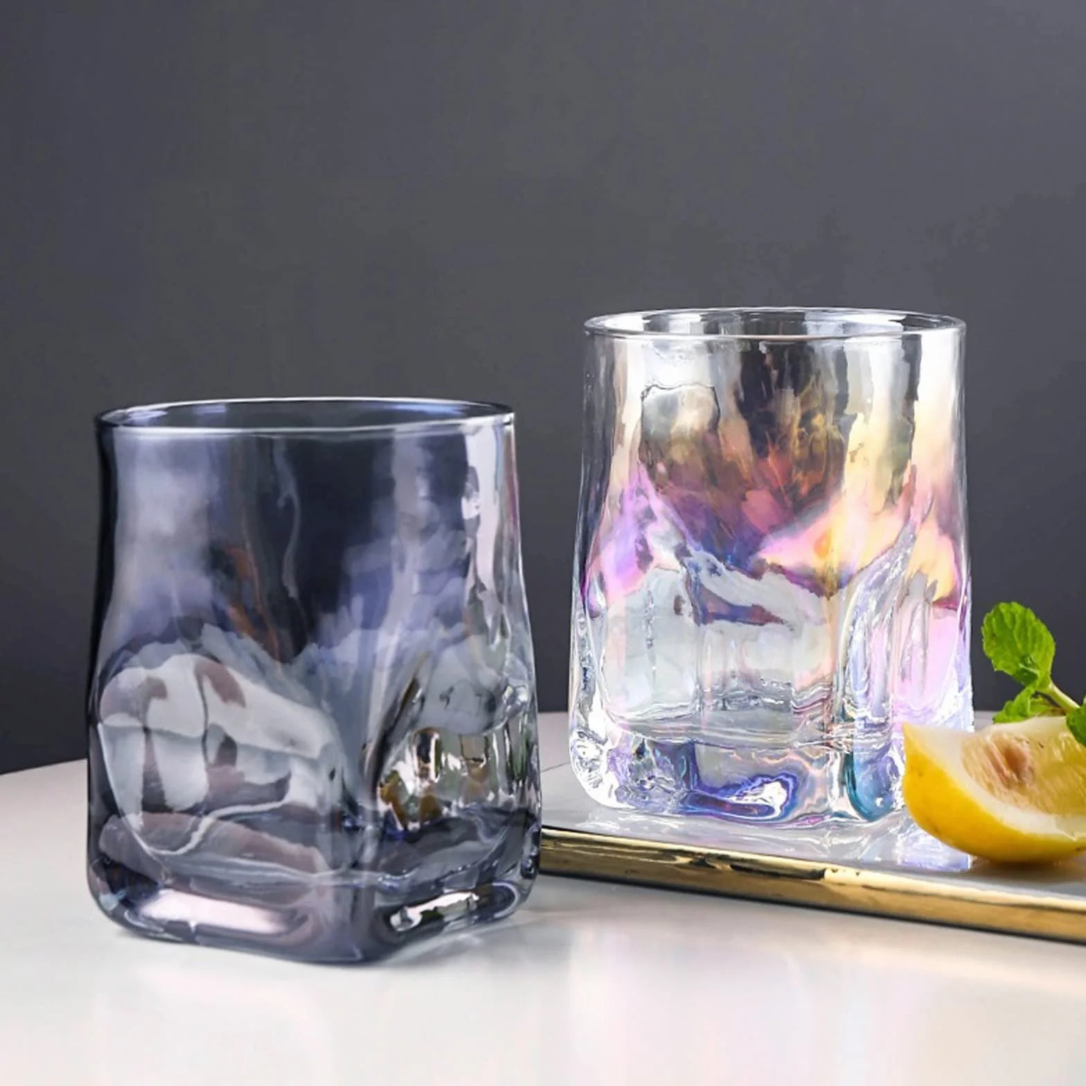 Szklane kubki kreatywne kwadratowe młotkowane szklanki do whisky, szklanka do wody, kubek na wodę, kieliszek do soku kieliszek do wina kubek do picia 250 ml / 330 ml szklanki do picia (kolor: mały) a)