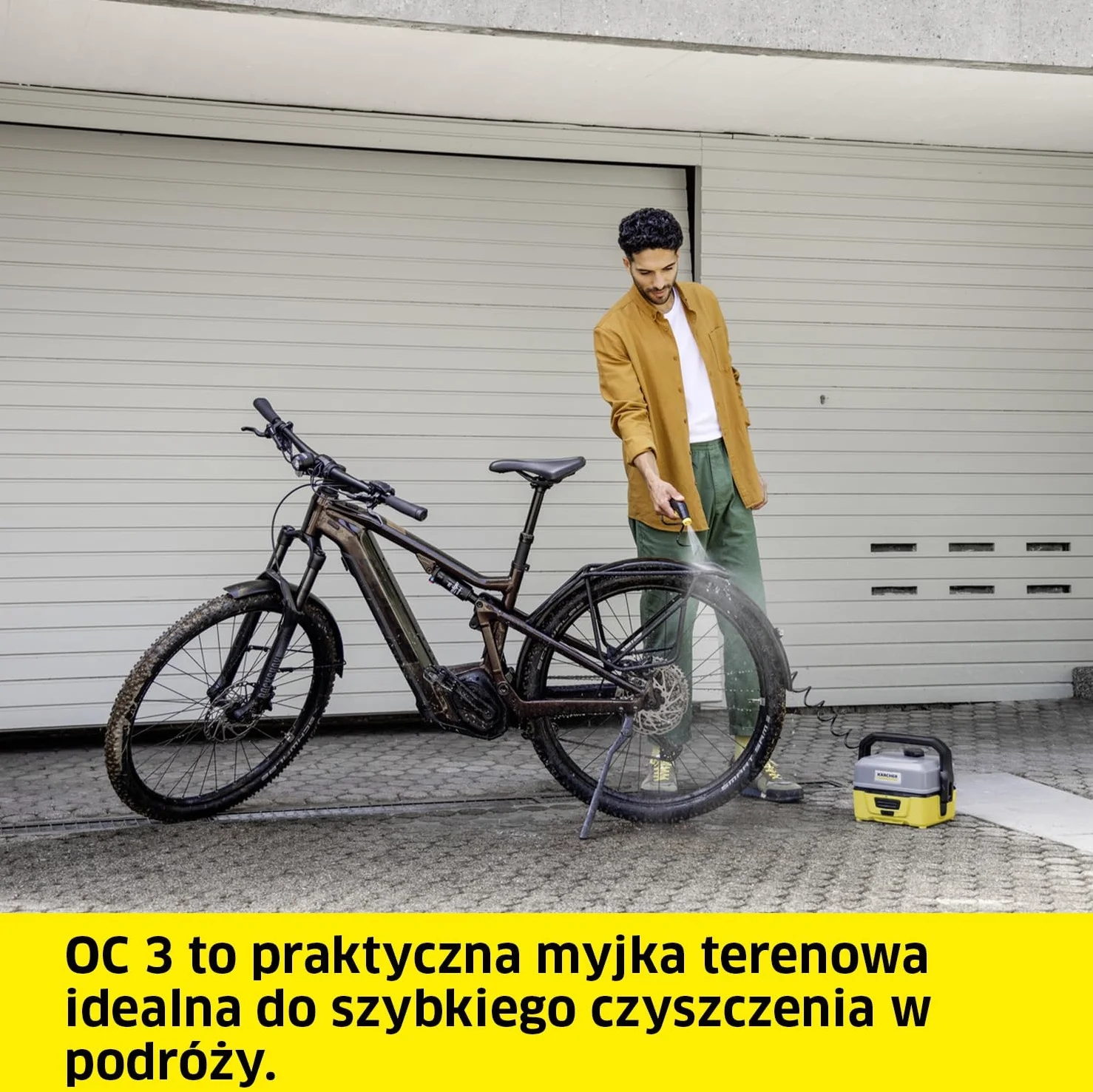 Kärcher myjka terenowa OC 3, do czyszczenia roweru, w ogrodzie i domu, ze zbiornikiem na wodę, dyszą płaskostrumieniową i kablem do ładowania