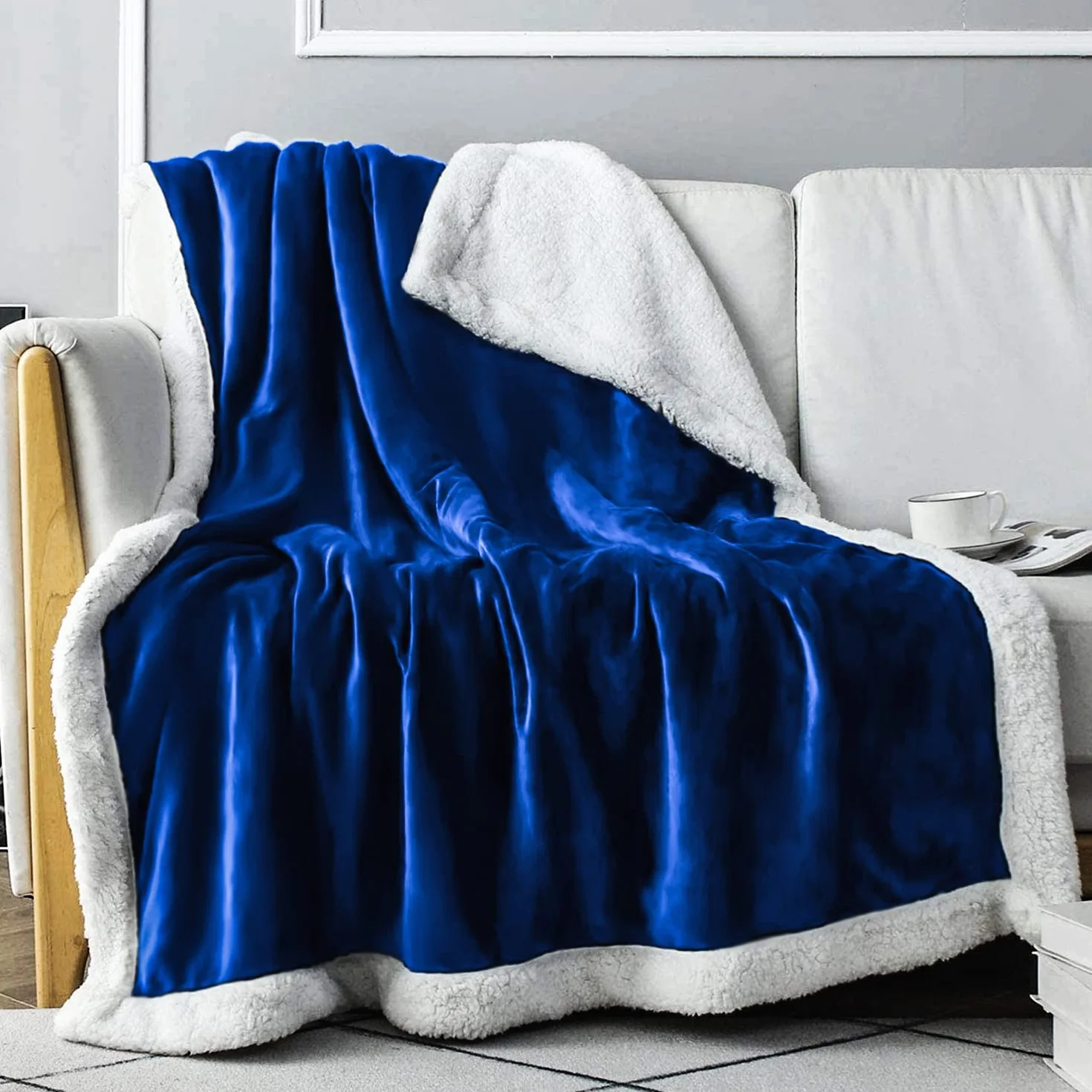 Everlasting Comfort Plush Sherpa Fleece Blanket - Dual Sided, Reversible Sherpa Throw Blanket - Warm, Comfy, Ultra Soft Throw Blanket
