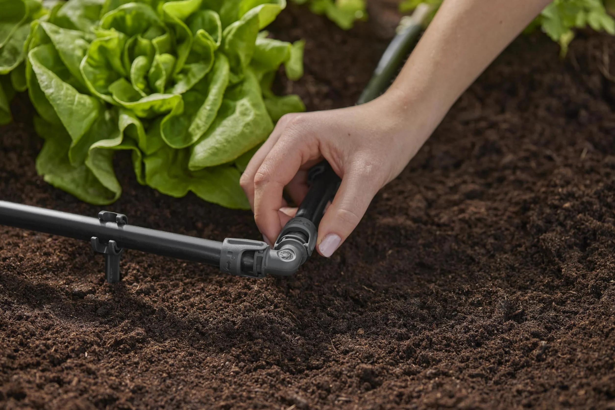Gardena System Micro-Drip element L 13 mm (1/2 cala): Łącznik rurowy do zmiany kierunku rur instalacyjnych 13 mm, montaż bez narzędzi, możliwość ponownego zastosowania (13202-20)