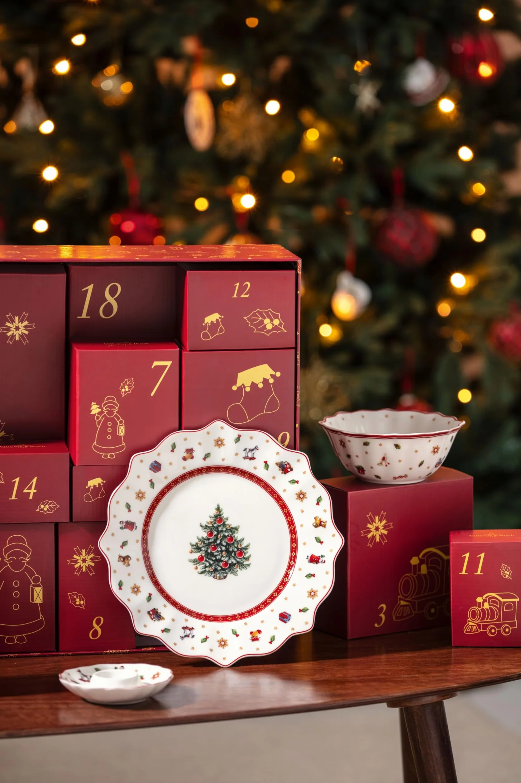 Villeroy & Boch - Christmas Toy's kalendarz adwentowy 2025 kolorowy, Boże Narodzenie, kalendarz adwentowy z naczyniami 24 pary drzwiczek, dekoracja świąteczna, kalendarz świąteczny, porcelana Premium