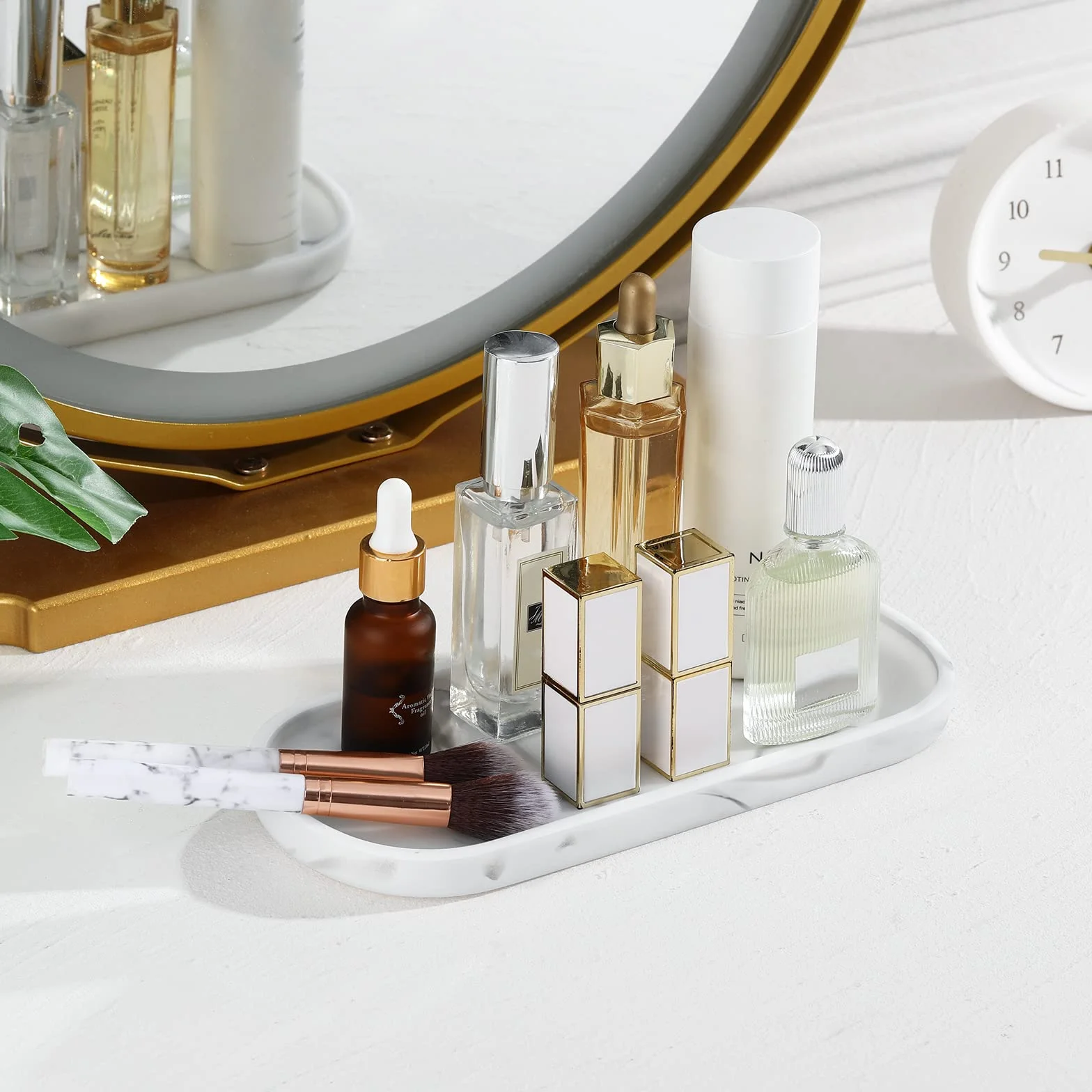Luxspire Owalna taca, żywica, przechowywanie biżuterii, organizer kosmetyczny Vanity, półka do serwowania, półka, miska dekoracyjna na biżuterię, szampon, szminka, roślina, marmur mała roślina