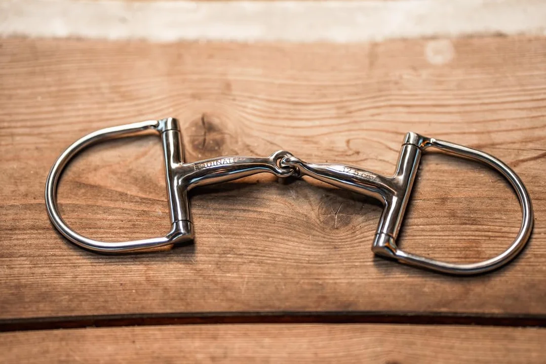 Equinate D-ring Trójnik ze stali nierdzewnej 16 mm po prostu złamany 11,5 cm – anatomicznie ukształtowany węzeł przyjazny dla pył o delikatnym działaniu – grawerowane laserowo dane dotyczące rozmiaru