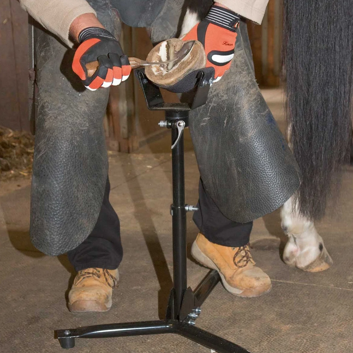Kerbl Hufbock Ecoflex Stojak do Kopyt Czarny 35-63 cm