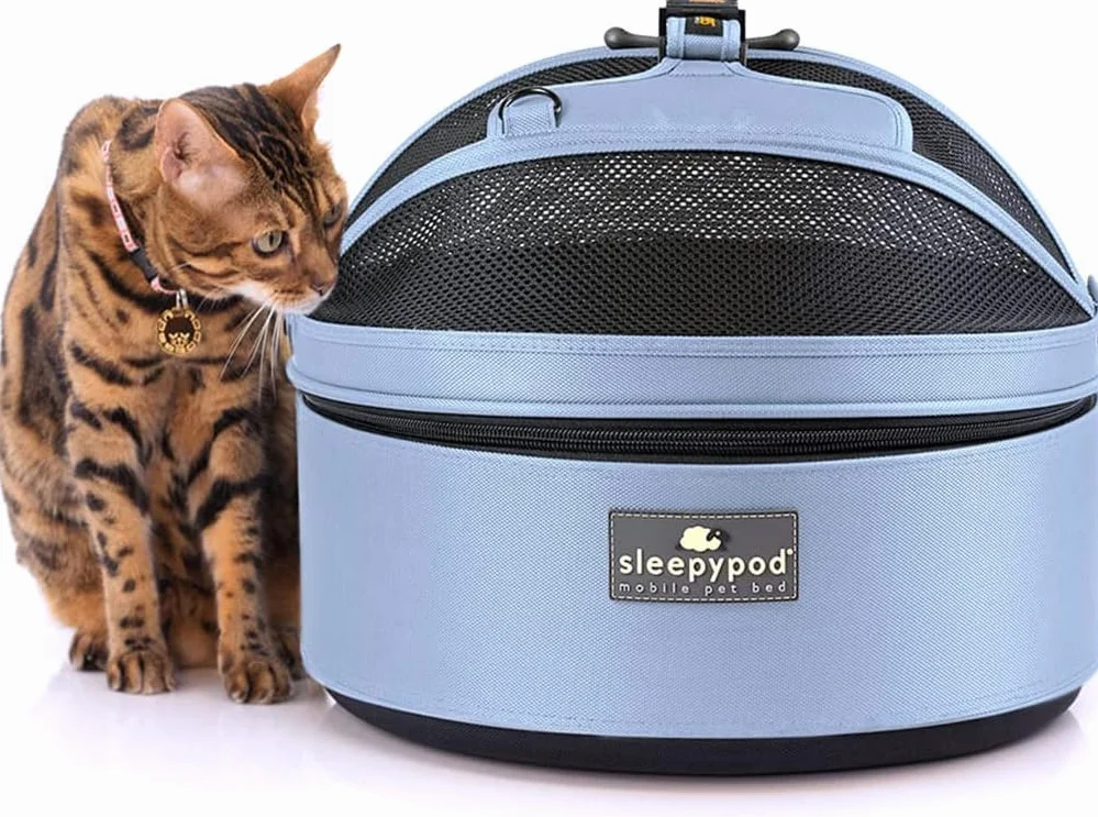 Sleepypod Medium torba do noszenia psa, torba do przenoszenia kota, kosz do spania, przenośne legowisko dla zwierząt domowych, ciemna czekolada