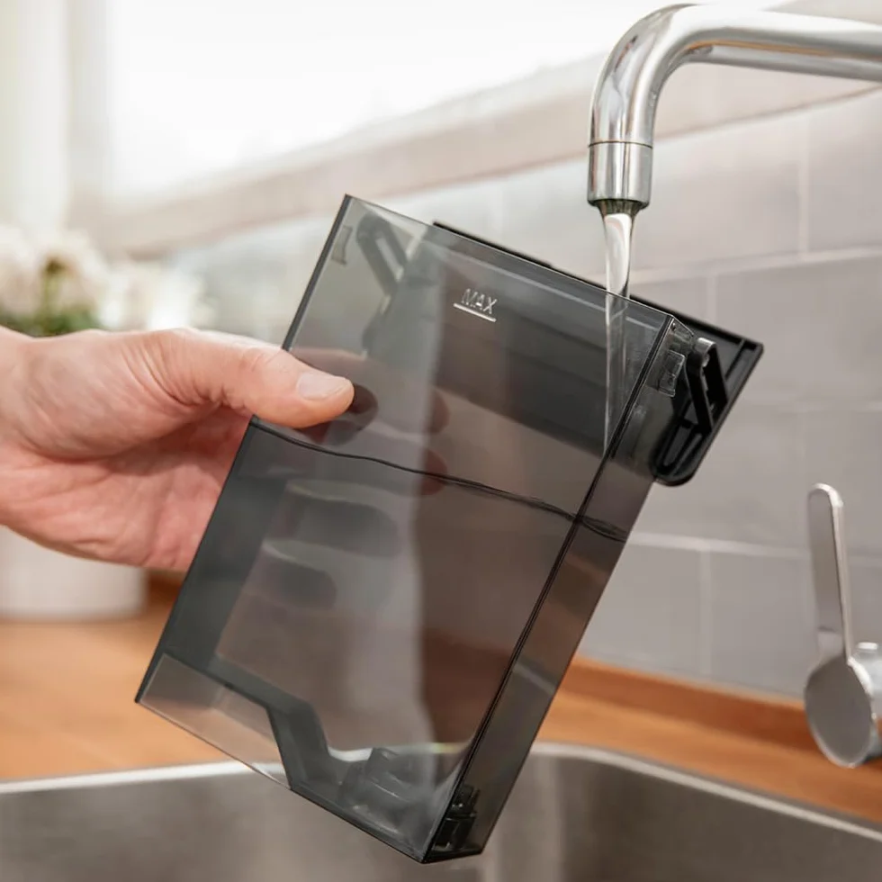 Cecotec Ręczny ekspres do kawy i Cappuccino Cremmaet Compactccino Connected. 30 odmian, zbiornik na mleko 400 ml, zbiornik na wodę 1,1 l, ekran TFT, Wi-Fi, pompa 19 bar, termoblok
