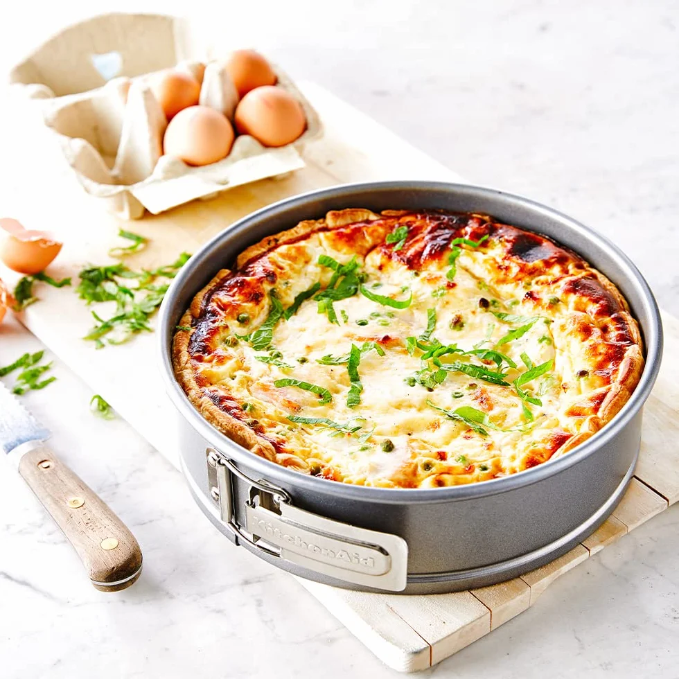 KitchenAid 2-częściowy zestaw form do pieczenia ze stali aluminiowanej, 20 cm i 24 cm, nieprzywierająca powłoka bez PFAS, nadaje się do piekarnika, mycia w zmywarce, kolor szary
