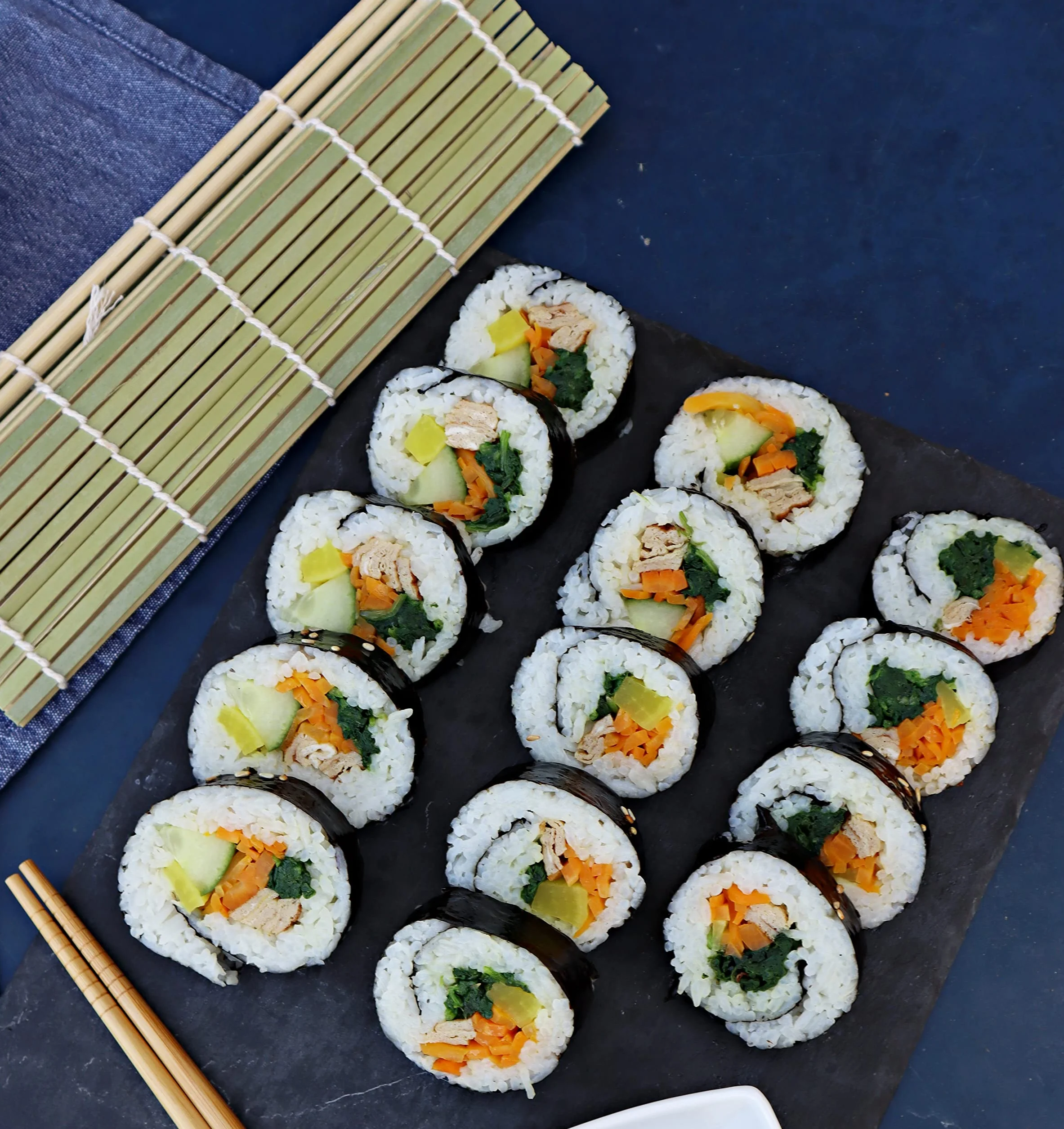 Exzact EX-SR04 4-częściowy zestaw bambusowych rolek do sushi, 2 x maty, 1 x wiosło do ryżu, 1 x rozsiewacz ryżu, całkowicie naturalny