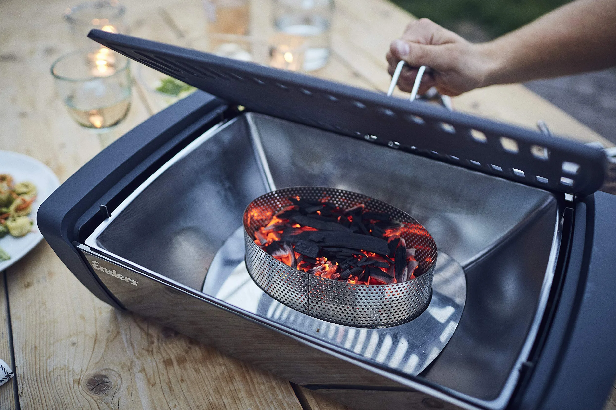 Enders Bukowy węgiel drzewny do grilla stołowego AURORA 1383, niedymiący grill BBQ, bukowy węgiel drzewny do szybkiego rozpalania, 1 kg