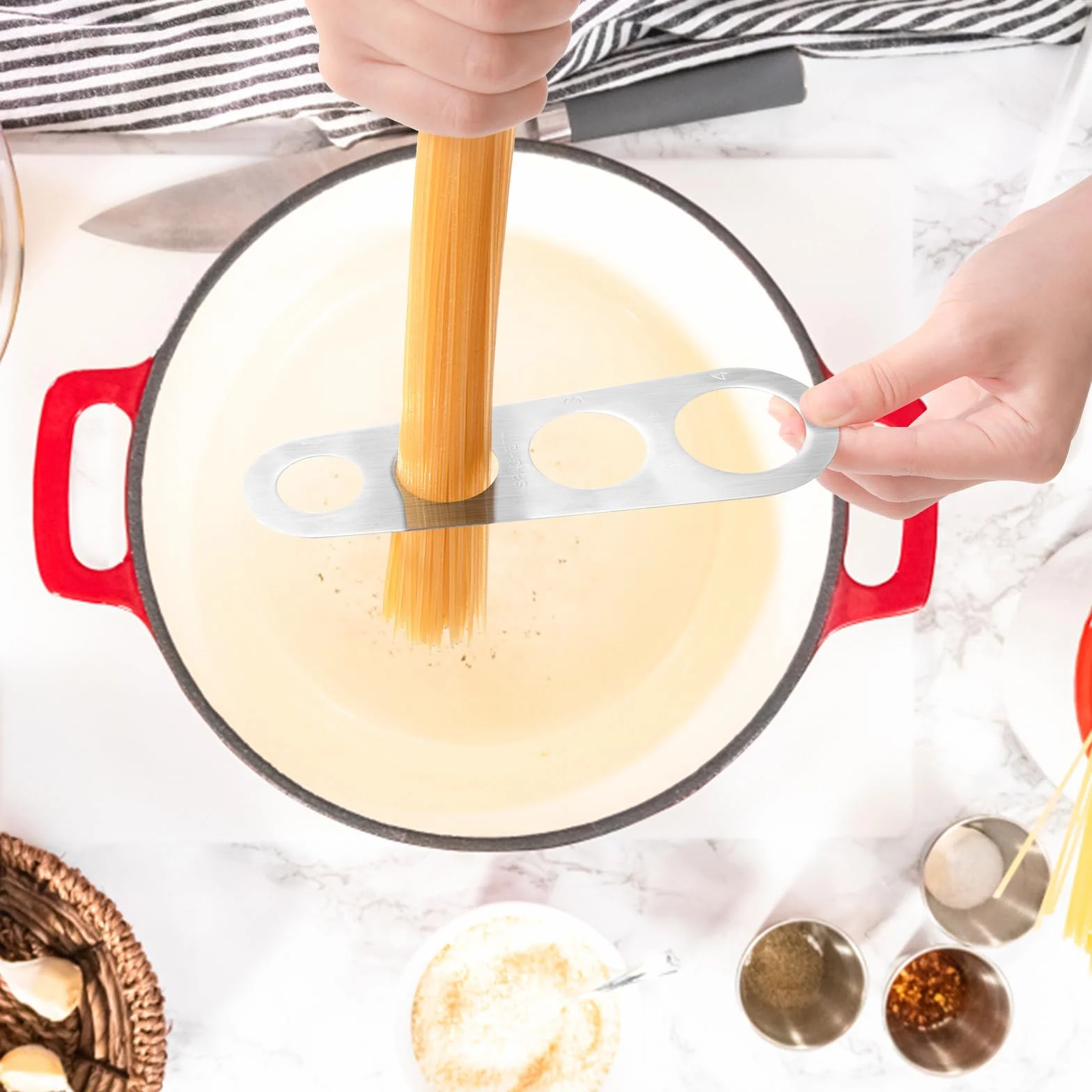 Miernik do spaghetti, stal nierdzewna, miarka do spaghetti, z 4 otworami pomiarowymi, pomoc kuchenna, 2 sztuki