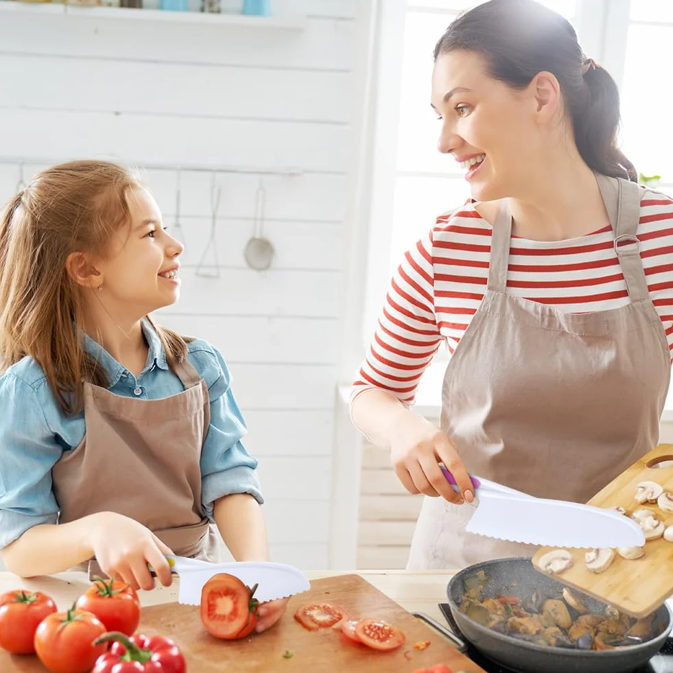 Vicloon Nóż dziecięcy Montessori, 17 sztuk drewnianych noży dziecięcych, nóż dziecięcy bez cięcia, do krojenia i gotowania owoców lub warzyw, z obieraczką i deską do krojenia