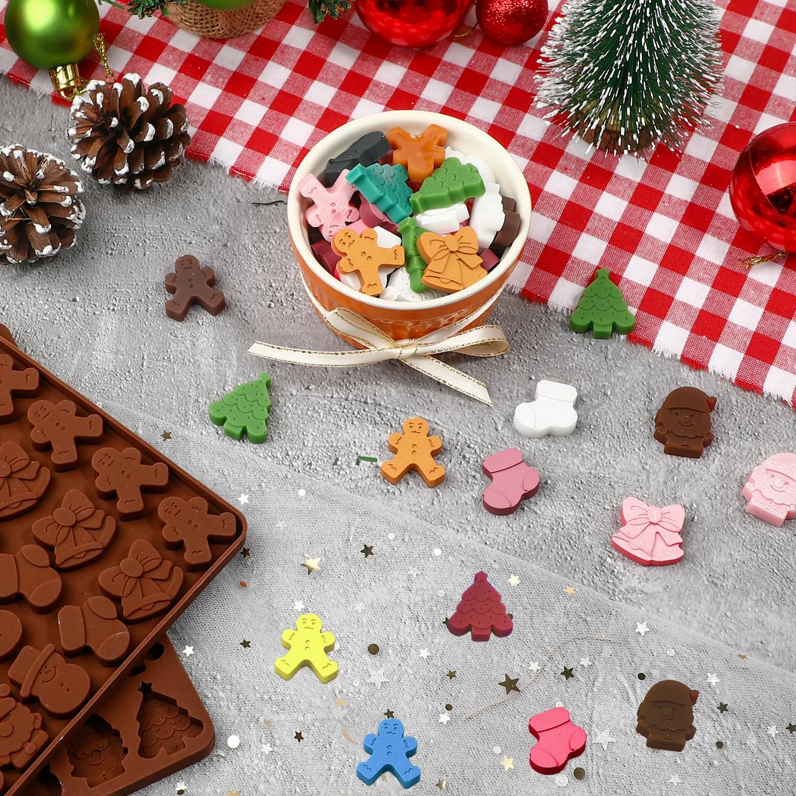 Webake Świąteczne foremki do czekolady, silikonowe formy żelowe, 2 szt., 72 wnęki, mini piernik, forma, choinka, bałwan, Boże Narodzenie, pończocha, dzwonki, formy do żelowych ciasteczek cukierkowych