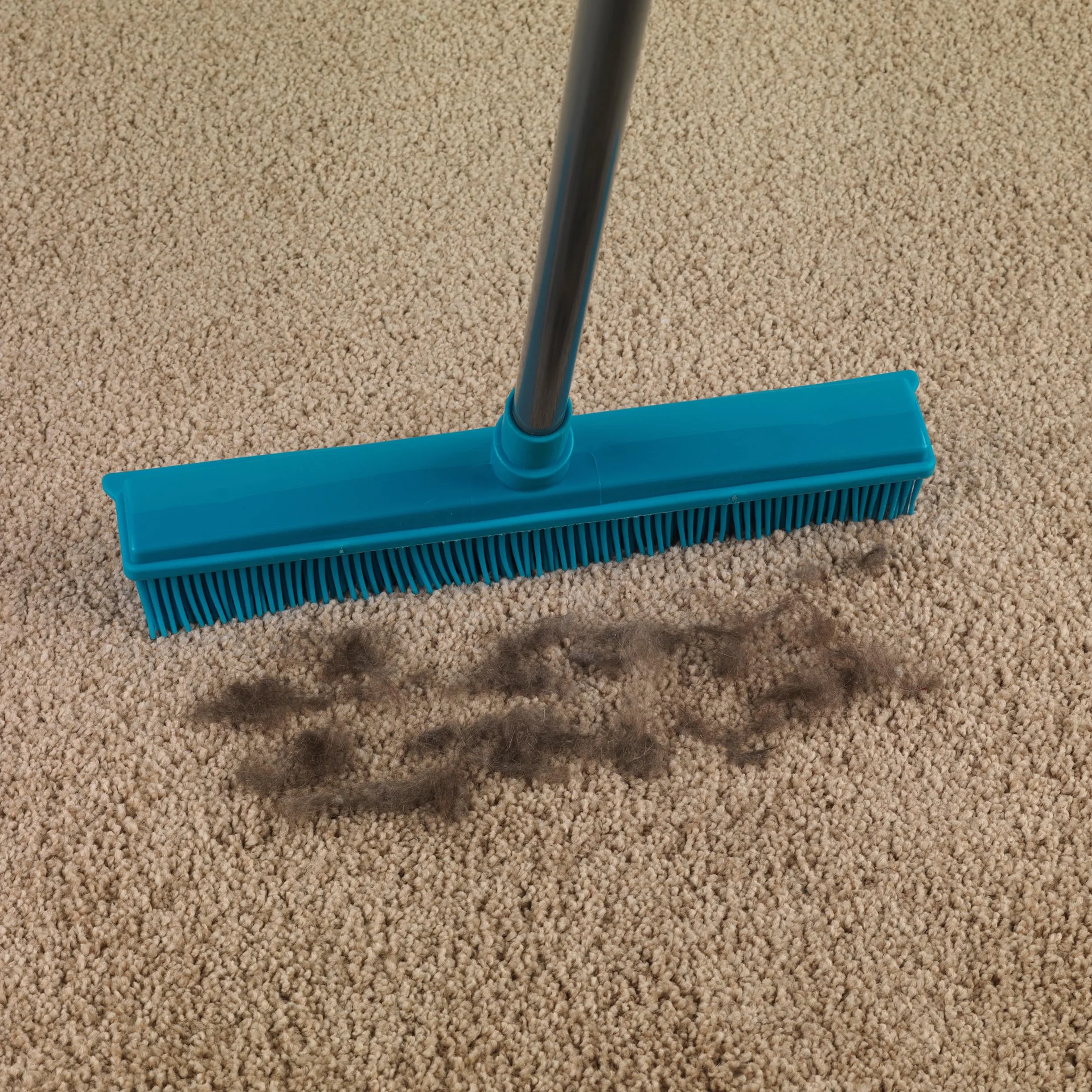 Beldray LA024350TQ Pet Plus+ 2 In 1 Lift & Trap Dual Rubber Head Brush with Squeegee Edge, Ideal for Hard Floors, Windows, Pet Hair & Dust, Non-Scratch, Outdoor/Indoor Bro