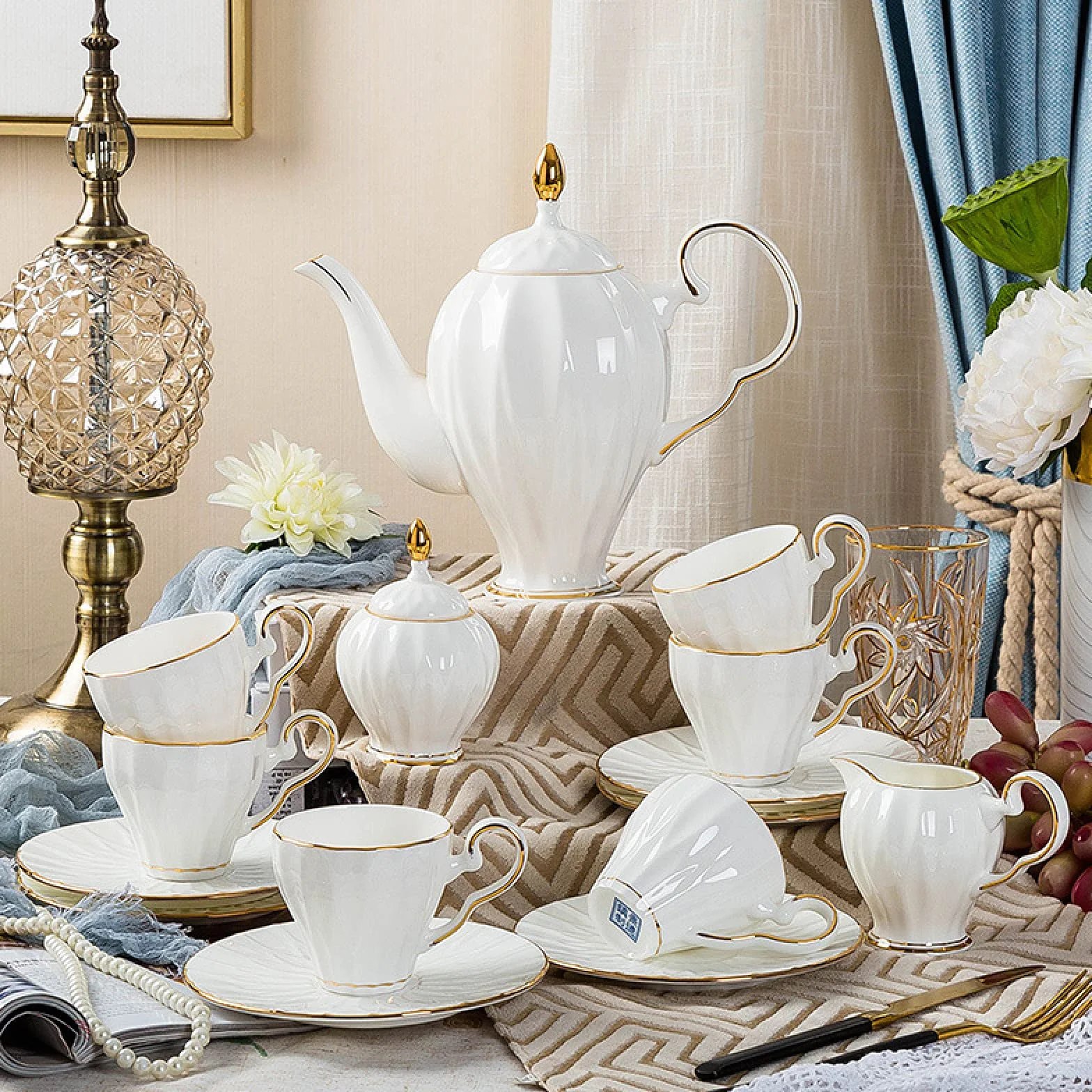 zestaw do herbaty Zestaw do herbaty dla dorosłych Porcelana Kawa Herbata Zestawy upominkowe Filiżanki i dla 6 osób z ceramicznym czajnikiem i cukiernicą