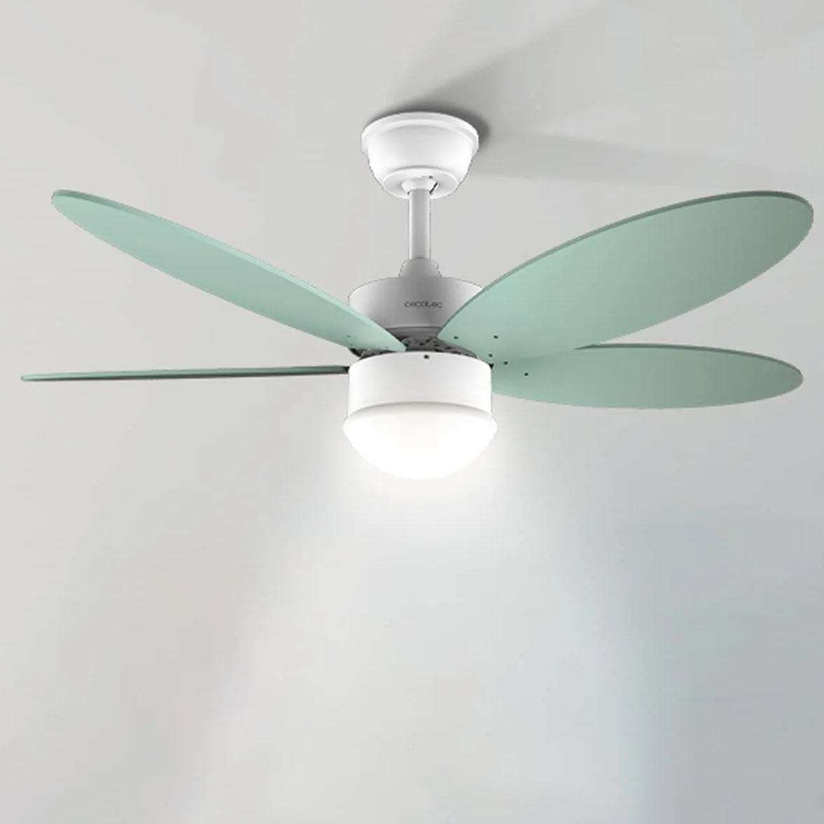 Cecotec Wentylator sufitowy z energią Aero 4260 Mint. 40 W, silnik DC, średnica 42" z 5 odwracalnymi ostrzami, światło LED, pilot zdalnego sterowania, timerem, 6 prędkości