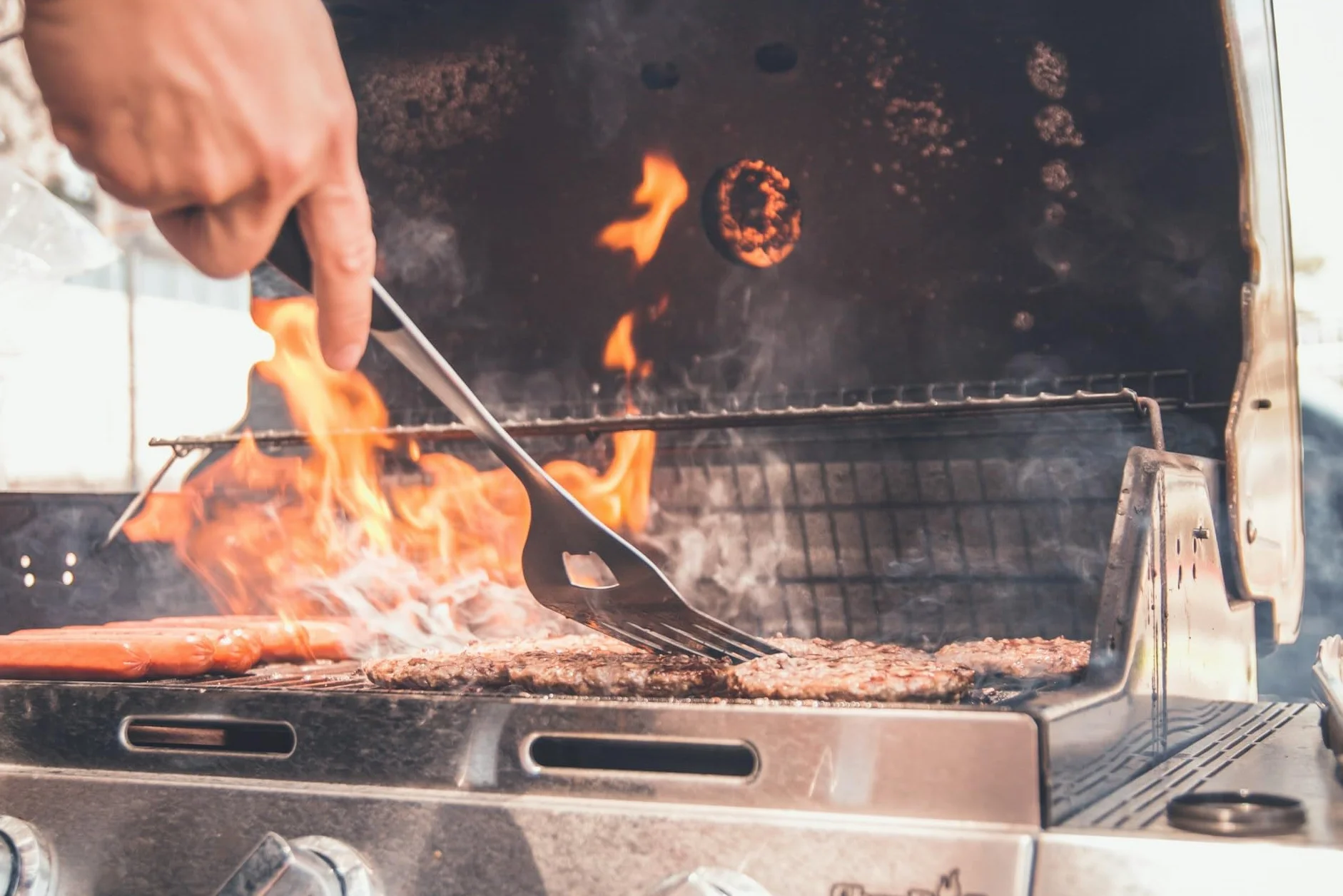 DREIBERG Zestaw do burgerów ze stali nierdzewnej wraz z szpatułką do grilla, dzwonkami do topienia, prasą do burgerów, smasher, posypką przypraw, książką z przepisami i papierem do pieczenia (9
