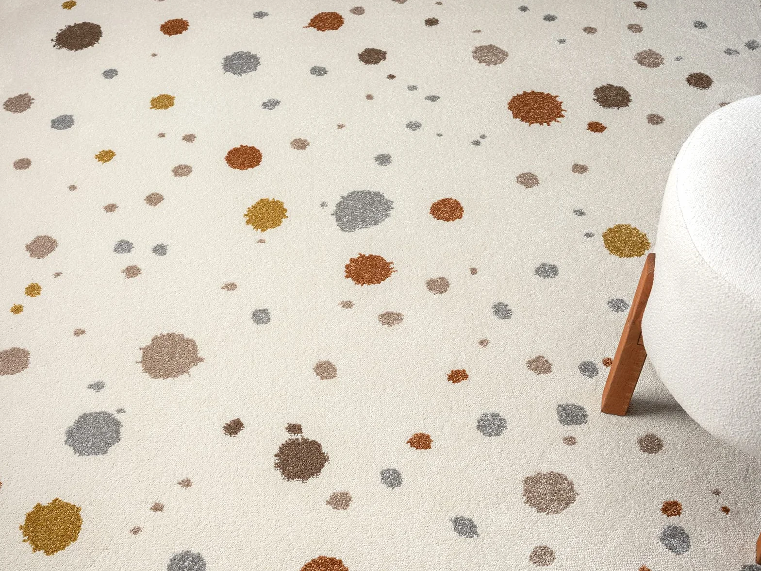 the carpet Beat Kids – Nowoczesny, miękki dywan dziecięcy, miękkie runo, łatwy w pielęgnacji, trwałe kolory, wzór w kropki, kolor kremowy, 160 x 220 cm