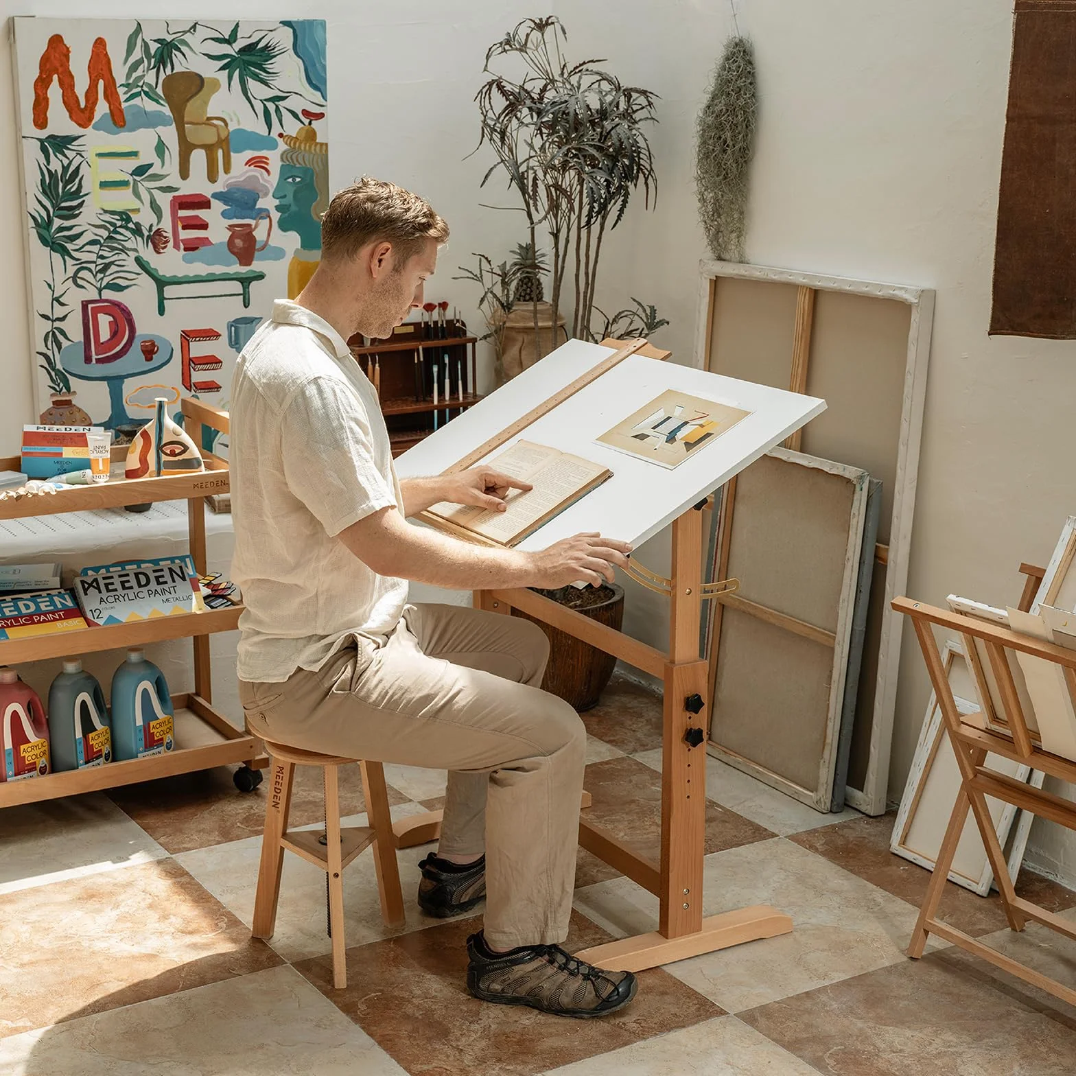 MEEDEN Biały regulowany stół kreślarski: 90 cm x 60 cm biurko do rysowania artystycznego z regulacją wysokości - stoły do malowania z litego drewna bukowego - duży odchylany stół dla dorosłych