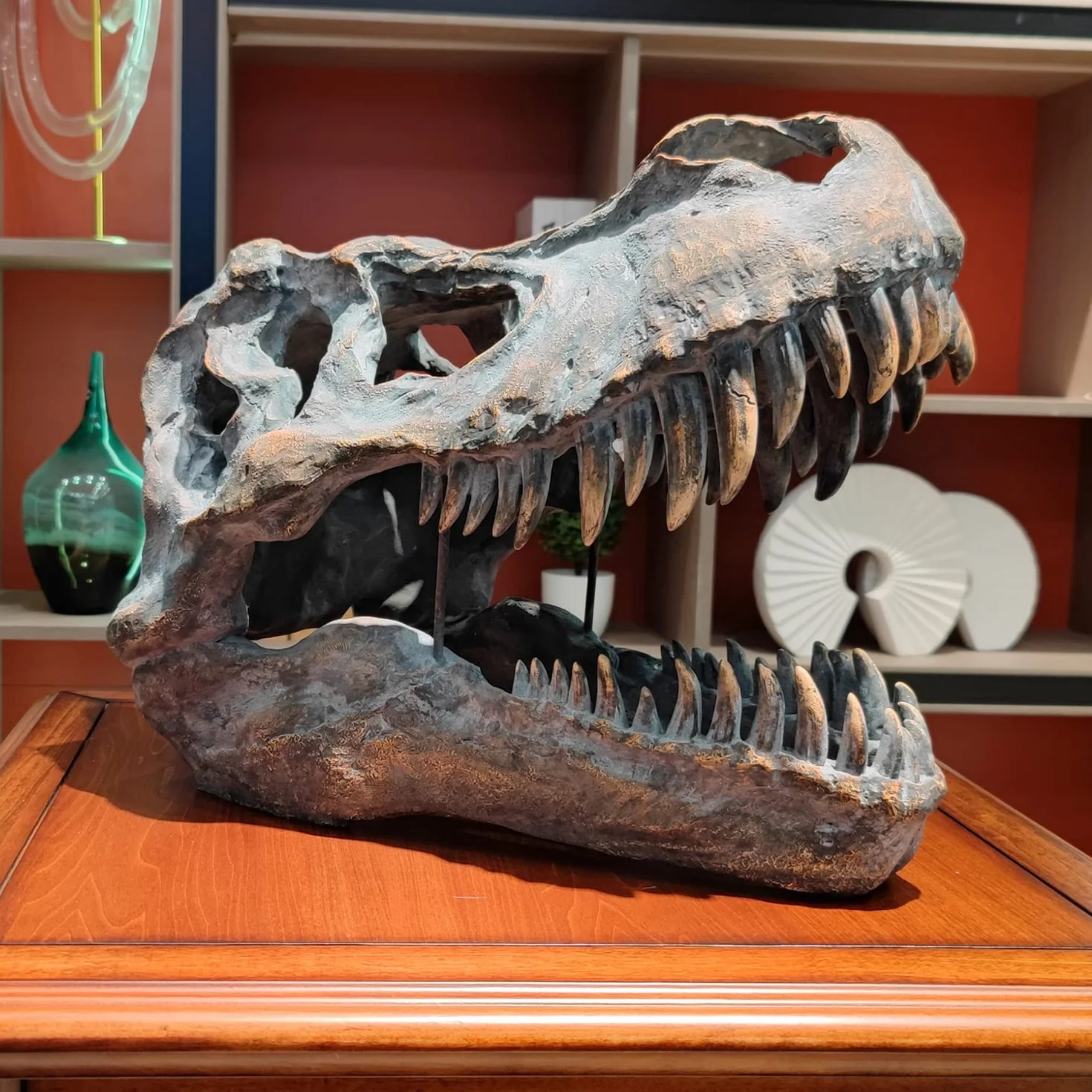 Gigantyczny tyranozaur rex czaszka dinozaura wisząca figurka skamieniałości T-rex czaszka naścienna głowa dinozaura trofeum sztuczna wypychanie figurka ścienna dekoracja ścienna rzeźba 50 cm